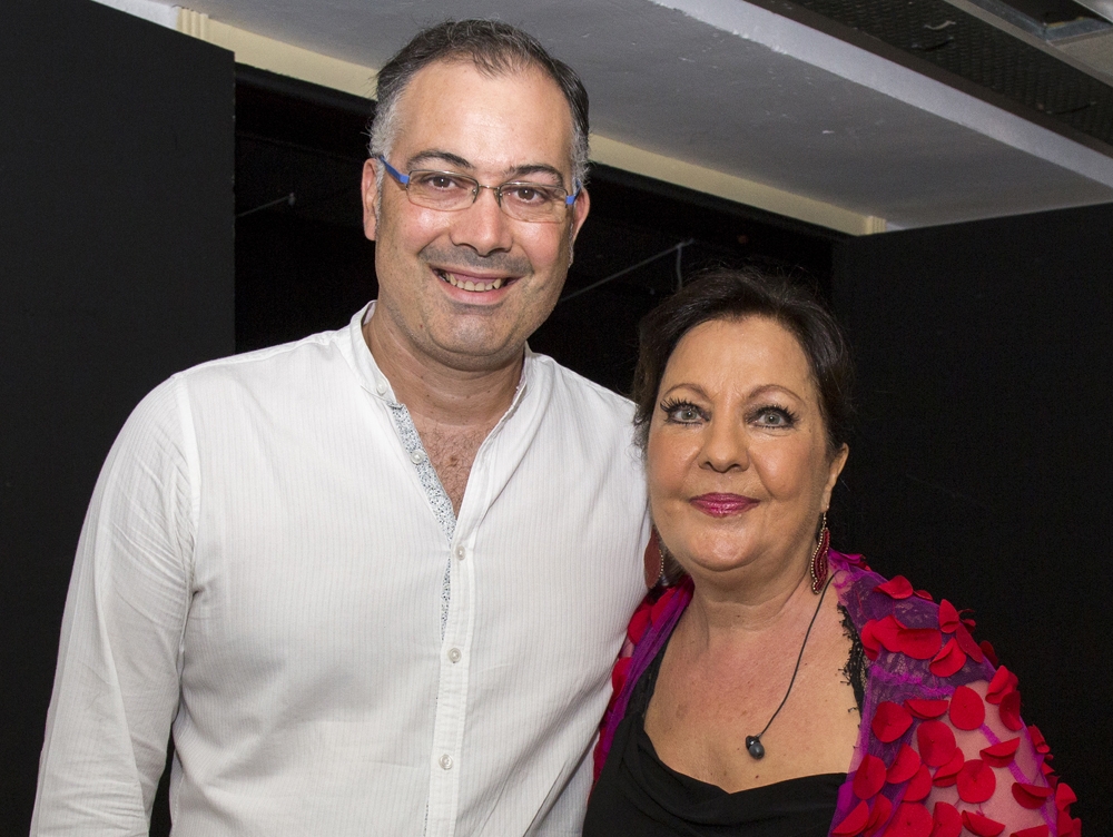 con Carmen Linares con Carmen Linares